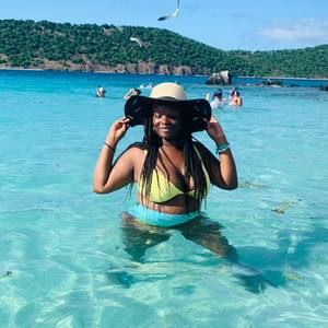 Meet your Posher, Sheila